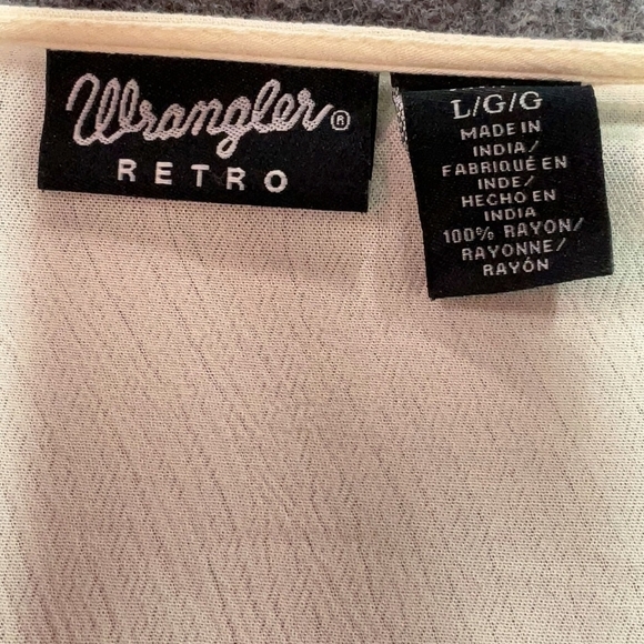 Wrangler Retro Embroidered Cream Top | Size L - Picture 4 of 4